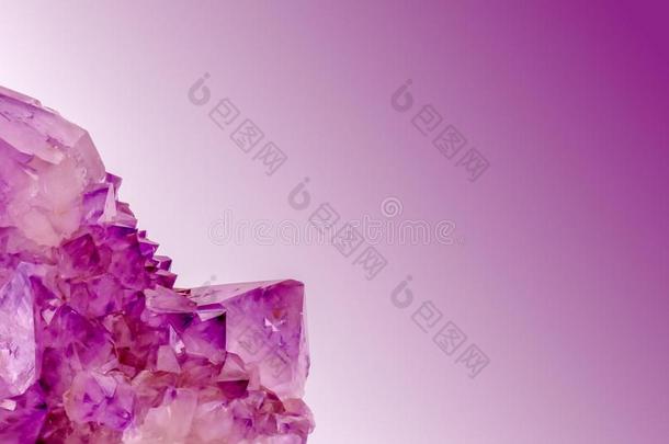 紫蓝色宝石水晶宏指令背景影像向紫罗兰颜色