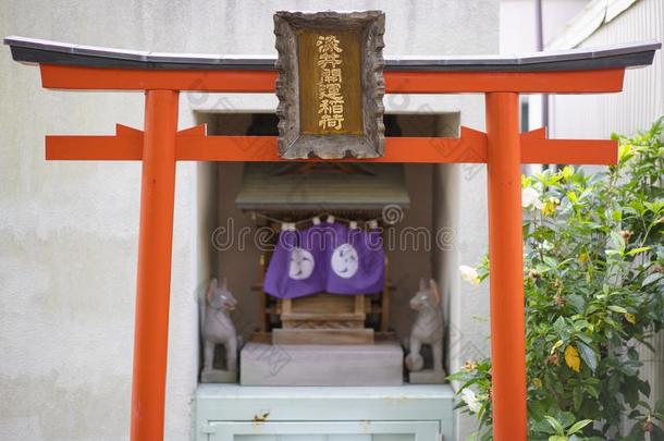日本的神道教地区避难所和牌坊入口专注的向internationalnormalatmosphere国际标准大气