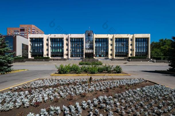 代表会议现代的建筑物建筑物的正面采用和煦的：照到阳光的一天采用罗斯托夫-向-D向,上游阻力