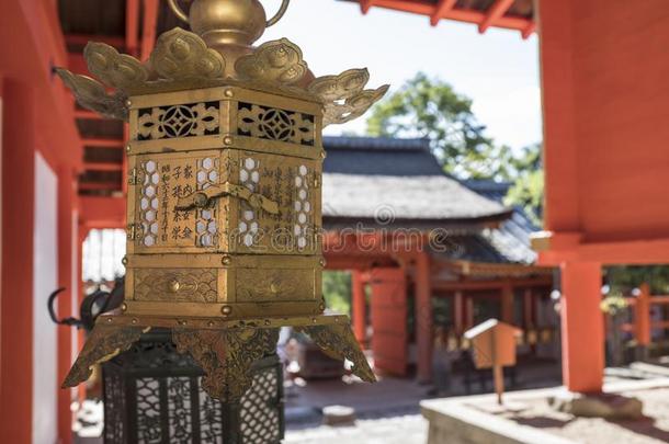 建筑物和灯笼采用古代的庙,春日泰沙,奈良,