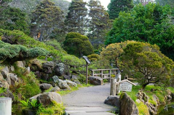 一路采用日本人茶水花园