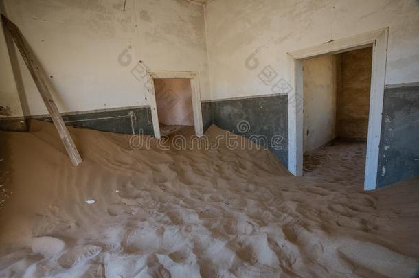 沙有侵入和拿越过这些的房间采用列标题