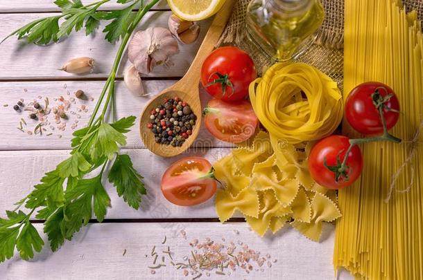 健康的食物,番茄和意大利面条