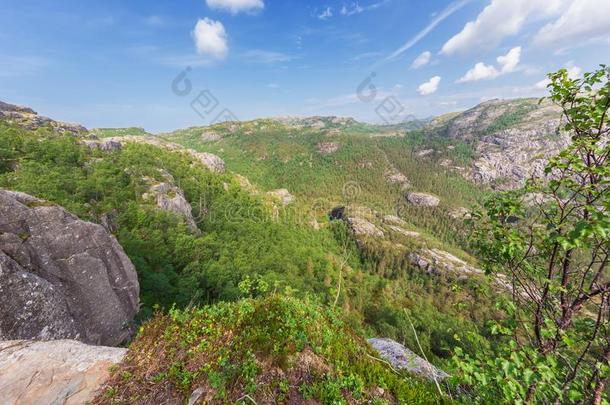 山看法在期间徒步旅行向指已提到的人传道者`英文字母表的第19个字母讲坛