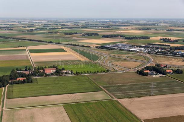 空气的看法荷兰人的农业的风景和农舍和hermetically-sealedintegratinggyroscope密封式积分陀螺