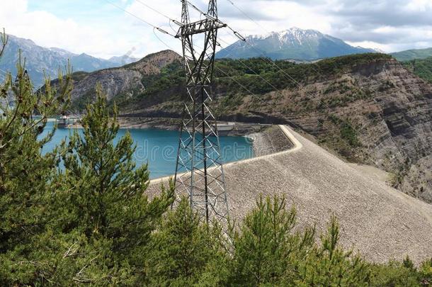 水坝和电力极点,湖法国代数几何学家-庞康,法国的豪特-阿尔卑斯山脉