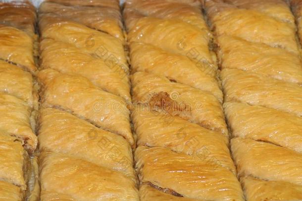阿拉伯的蜜糖果仁千层酥.传统的土耳其的和阿拉伯的蜜糖果仁千层酥.