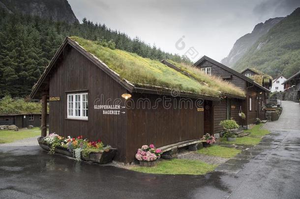 旅馆住处在近处指已提到的人岩浆海门口公园在外面斯塔万格-3不