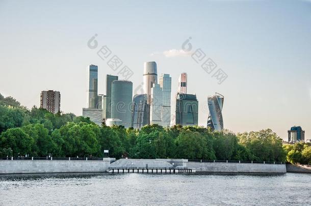 莫斯科城市从现代的卢日涅茨卡亚路堤一起莫斯科rioinfluencevoltage无线电感应电压