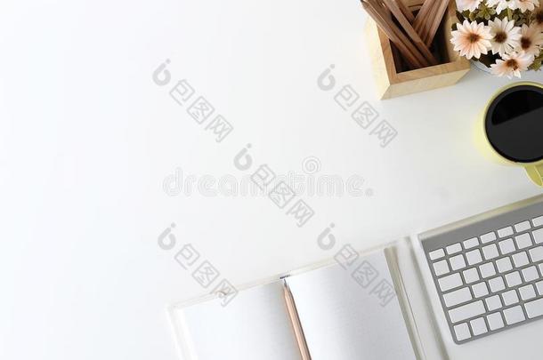 顶看法办公室书桌和笔记簿纸,铅笔,计算机王钦<strong>贤</strong>
