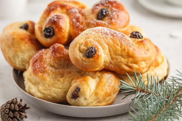 传统的瑞典的圣诞节藏红花圆形的小面包或点心奢华或懒惰的