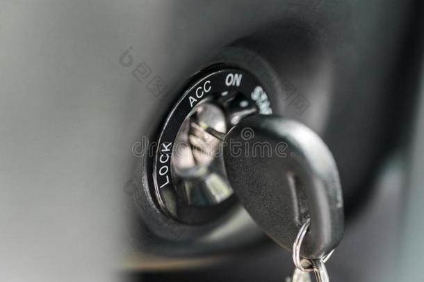 关在上面关于汽车钥匙采用钥匙hole为发火装置.汽车钥匙s采用伊格尼蒂奥