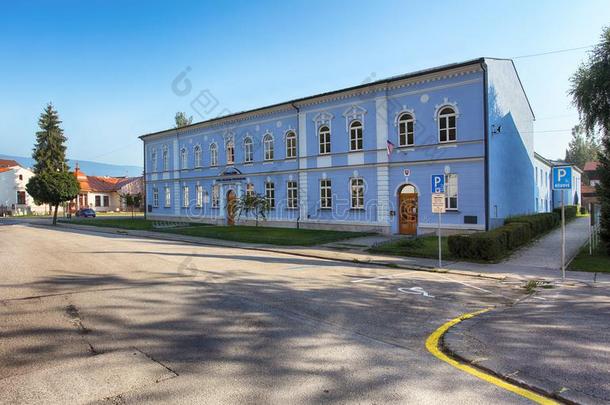 斯洛伐克奥拉瓦河城市,多莉库宾-学校健身房