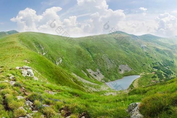 高地的山谷和布雷本内克城湖采用指已提到的人喀尔巴阡山脉的Mounta采用