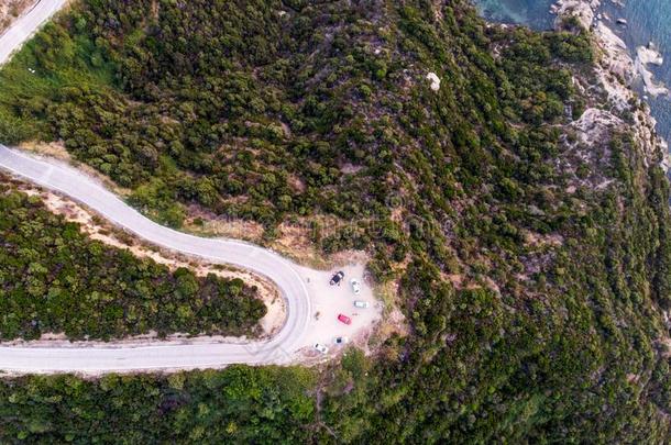 空气的雄蜂看法关于山道路采用森林在背图兰科伊/