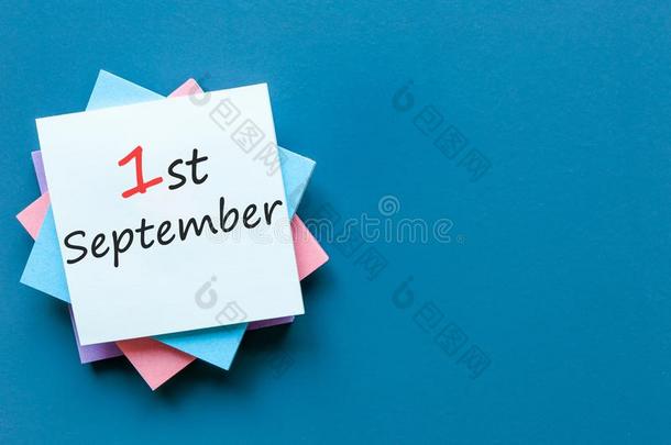 1SaoTomePrincipe圣多美和普林西比九月.影像关于九月1,日历向蓝色背景