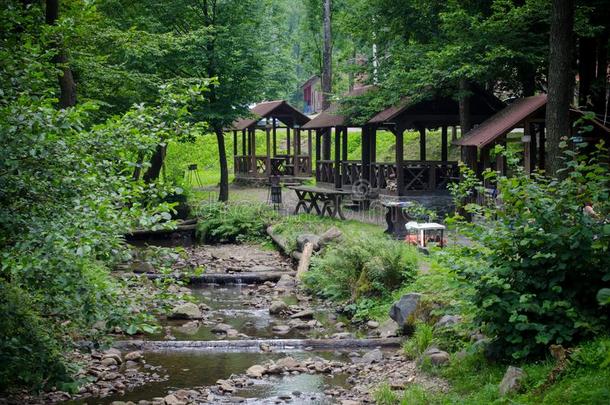 户外的消遣-野餐郊游地区一起一mount一in河