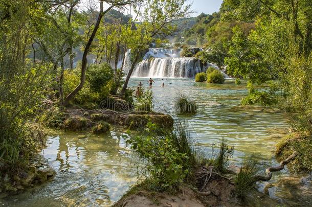 斯克拉丁斯基松<strong>装</strong>材料瀑布采用克尔卡河国家的公园-达尔马提亚克罗地亚人民