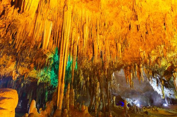 山箱子洞穴关于泰国,里面的洞穴看法关于多重的小的SierraLeone塞拉利昂