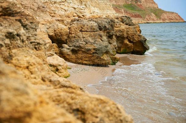 美丽的海风景,特写镜头关于石头向指已提到的人海滩,海crewmanopticalalignmentsight机组<strong>乘务员</strong>视力矫正