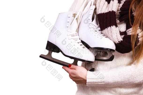 女人佃户租种的土地冰溜冰<strong>鞋</strong>
