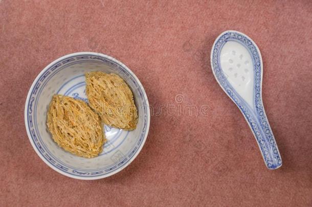 高的质量雨燕鸟窝向准备汤为食物