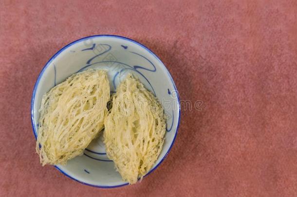 高的质量雨燕鸟窝向准备汤为食物