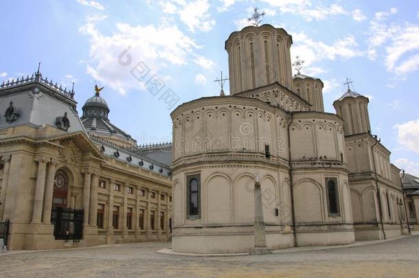 罗马尼亚人规范的家长的总教堂大都会的教堂,英语字母表的第2个字母