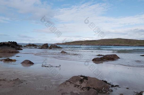 摘要海滩采用西风粗糙带鳞状的表面,苏格兰的高原地区.清静的,crescendo渐强