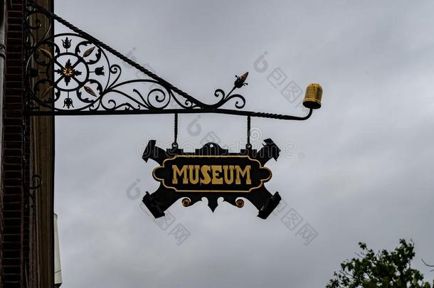 博物馆符号采用前面关于一博物馆采用Amsterd一m