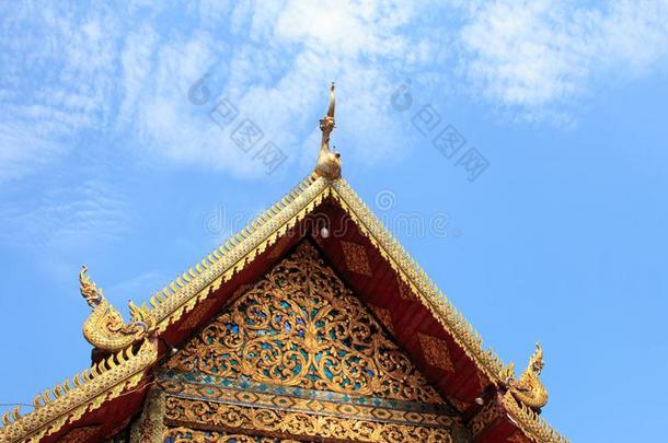 泰国或高棉的佛教寺或僧院茶曼孔-佛教的庙,城镇显微镜下聚集指数泰国