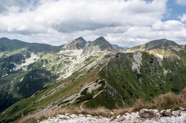 Volovec卷,Ostry罗哈克,普莱斯利夫和烟雾山峰采用西部塔特拉山