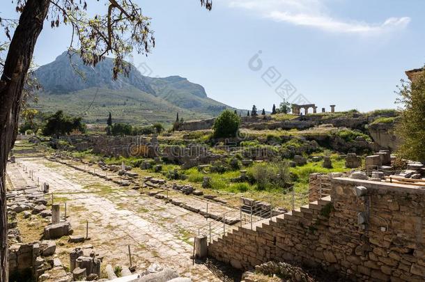 在古代的科林斯湾科林斯<strong>地峡</strong>采用希腊