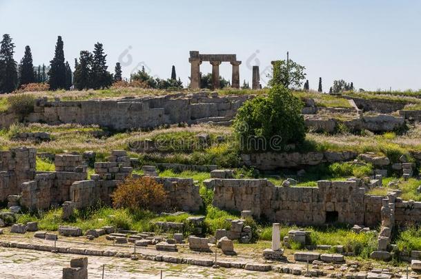 在古代的科林斯湾科林斯地峡采用希腊