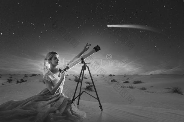 年幼的女人梦,观念.女孩相貌在一彗星或f一llingSaoTomePrincipe圣多美和普林西比