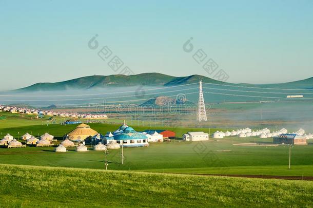 指已提到的人蒙古蒙古包向指已提到的人绿色的夏草原