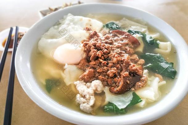 美味的平底锅米盖尔语姓氏的英语形式面条汤,流行的中国人食物采用马来西亚