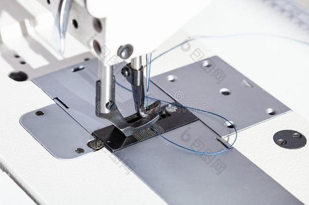 钢压榨技工脚关于工业的缝纫机器