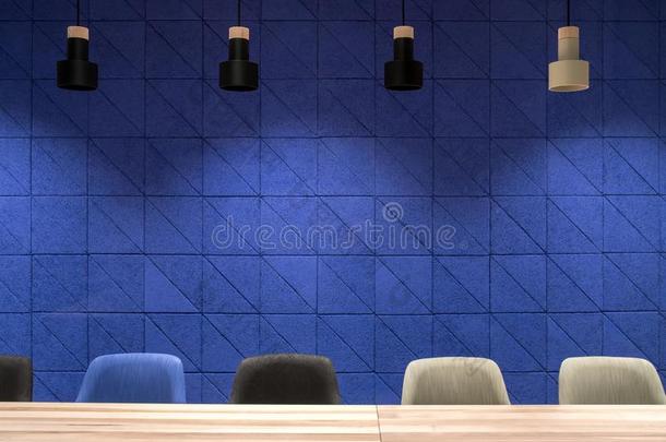 会议房间和蓝色墙和绞死灯