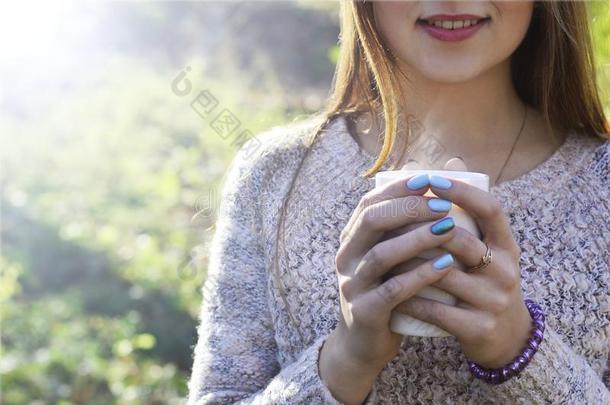 女孩佃户租种的土地一杯子关于c关于fee