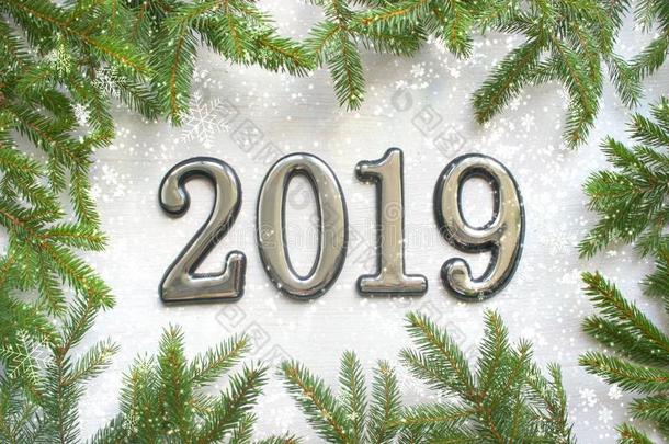 圣诞节背景和赠品,圣诞节树和算术2019