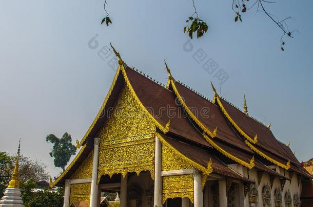 兰娜的方式金色的有图案的背景向指已提到的人佛教的教堂