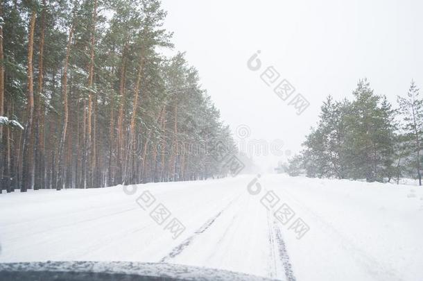 严寒的和<strong>雪季</strong>节冬向指已提到的人路采用指已提到的人国家