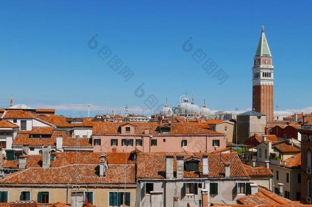 屋顶看法越过威尼斯