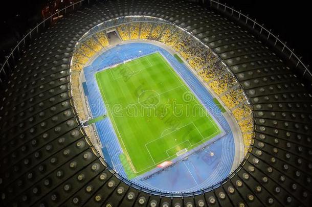 伟大的被照明的运动场从空气的透镜,<strong>足球游戏</strong>