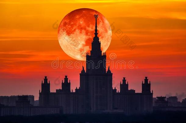 月亮拼贴画关于傍晚看法关于主要的建筑物关于莫斯科国<strong>家家</strong>伙