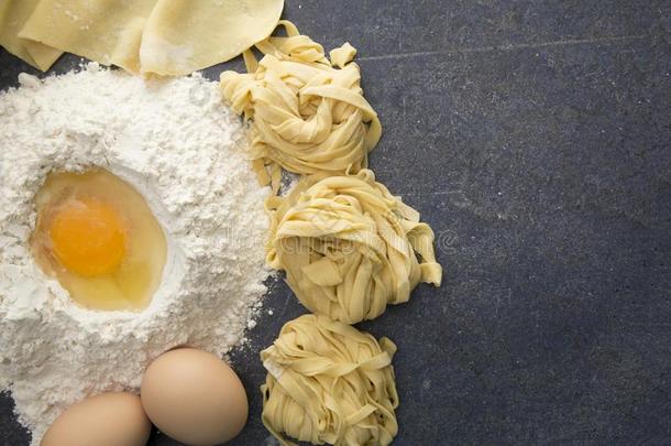 制造面团和面粉和卵