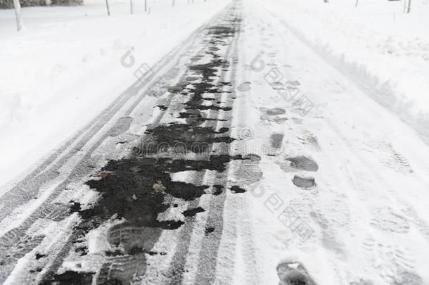 脚印采用指已提到的人雪.脚印向指已提到的人第一雪.Impr采用t关于