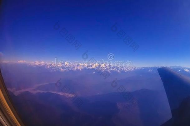 尼泊尔和喜马拉雅山脉l和scape看法从飞机.旅游和Turkey土耳其