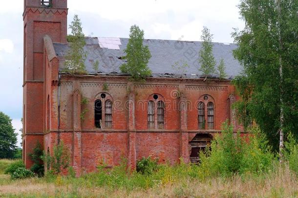 路德会教友教堂1891总的成长和成长,指已提到的人老的红色的砖建筑物